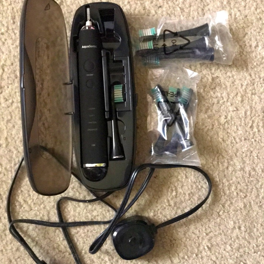 AquaSonic Black Series Ultra Whitening Toothbrush